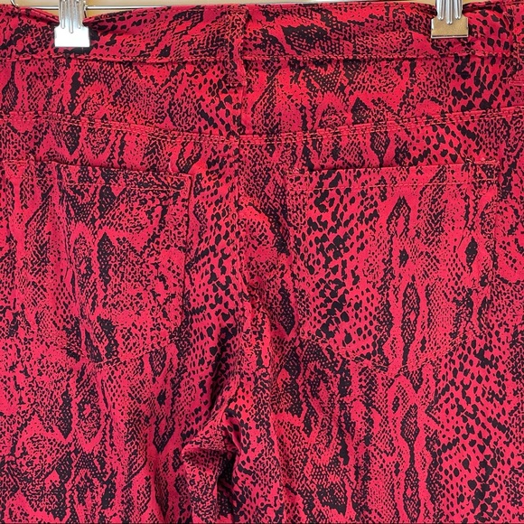 Style & Co Red Snake Pattern Skinny Pant Size 6 - Picture 9 of 9